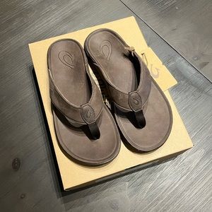 OluKai Brown Leather Flip-Flops